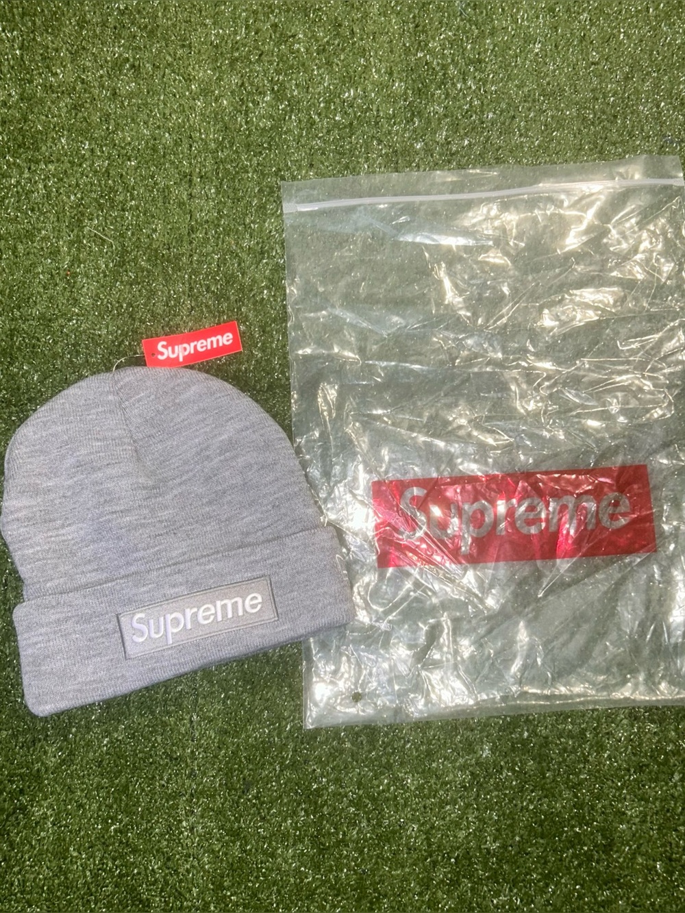 Supreme  Light Gray Beanie with Logo Patch